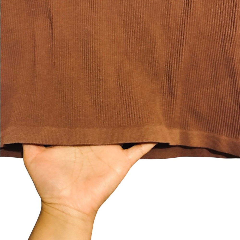 Abound Basic Top - Picture 3 of 5